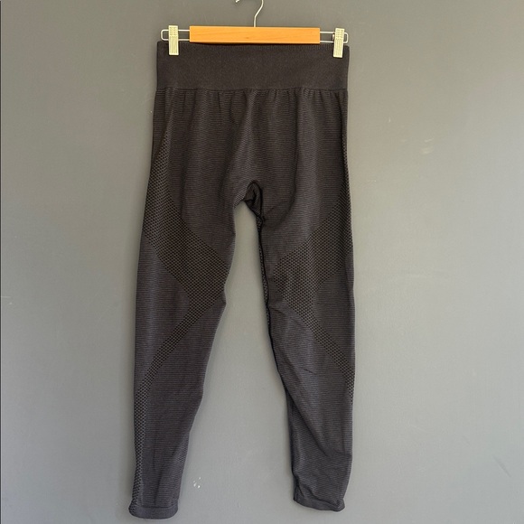 Gym shark compression butt lifting leggings - Picture 1 of 6